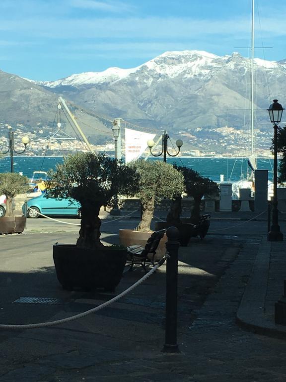 Almayer La * Gaeta